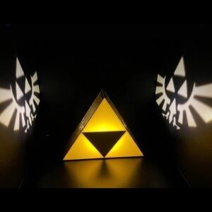 The Legend of Zelda Triforce Light w/ Hyrule Projection,Zelda Light By Paladone